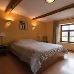Les Trois Voisins Couette-café