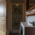 Les Trois Voisins Bed & Breakfast 3*
