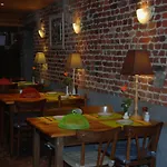 Les Trois Voisins Bourseigne-Vieille