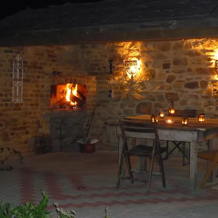 Les Trois Voisins B&B