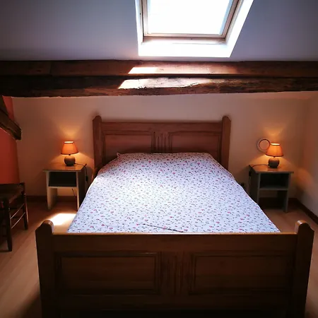 Les Trois Voisins 3*