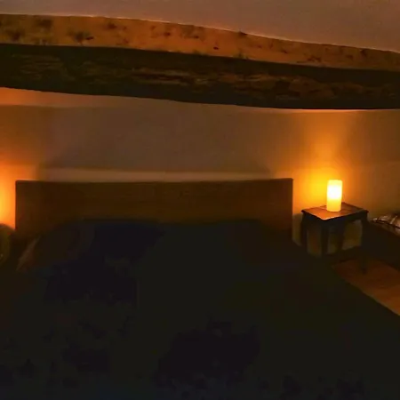 Les Trois Voisins Couette-café Bourseigne-Vieille