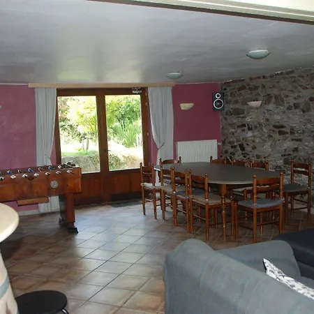 Les Trois Voisins Couette-café Bourseigne-Vieille