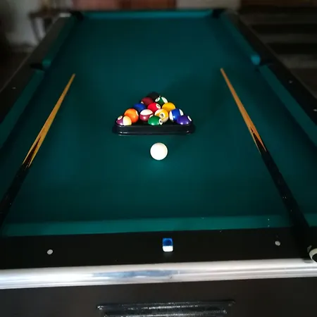 Les Trois Voisins 3*