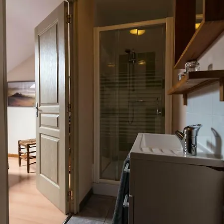 Couette-café Les Trois Voisins 3*